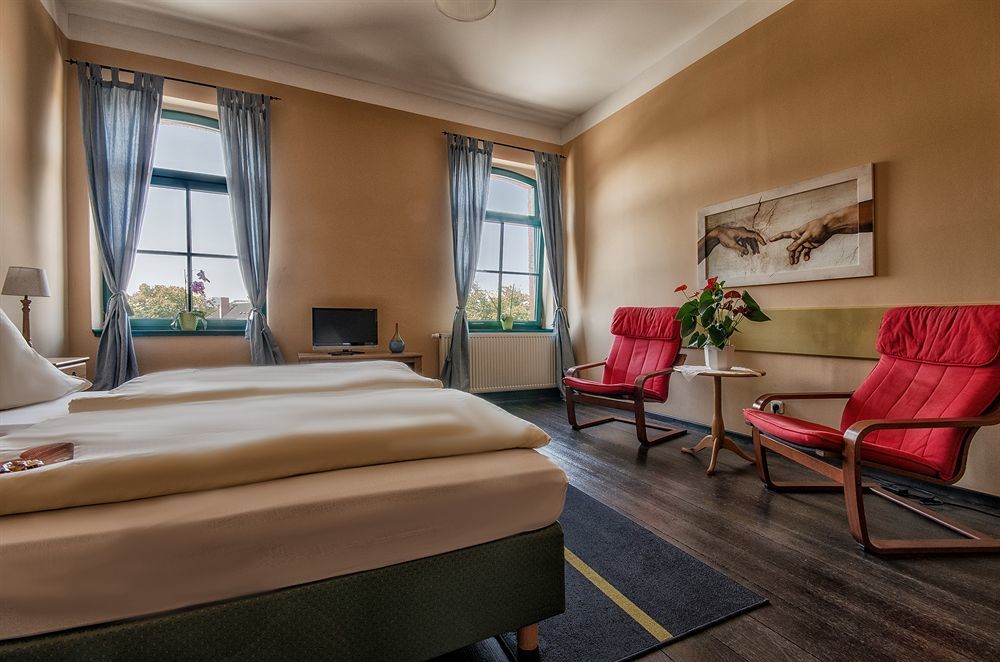 Hotel Zur Henne Naumburg  Dış mekan fotoğraf