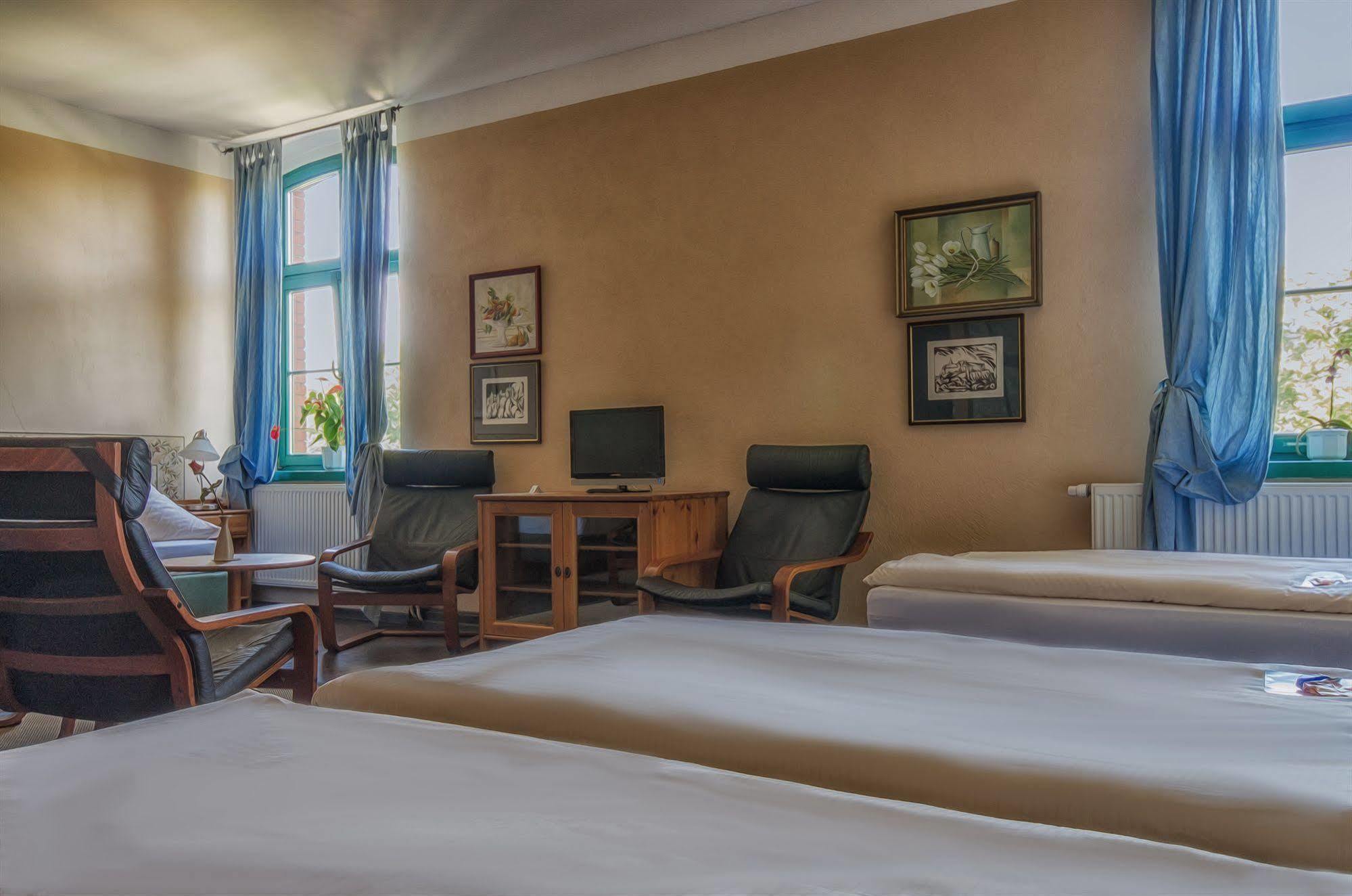 Hotel Zur Henne Naumburg  Dış mekan fotoğraf