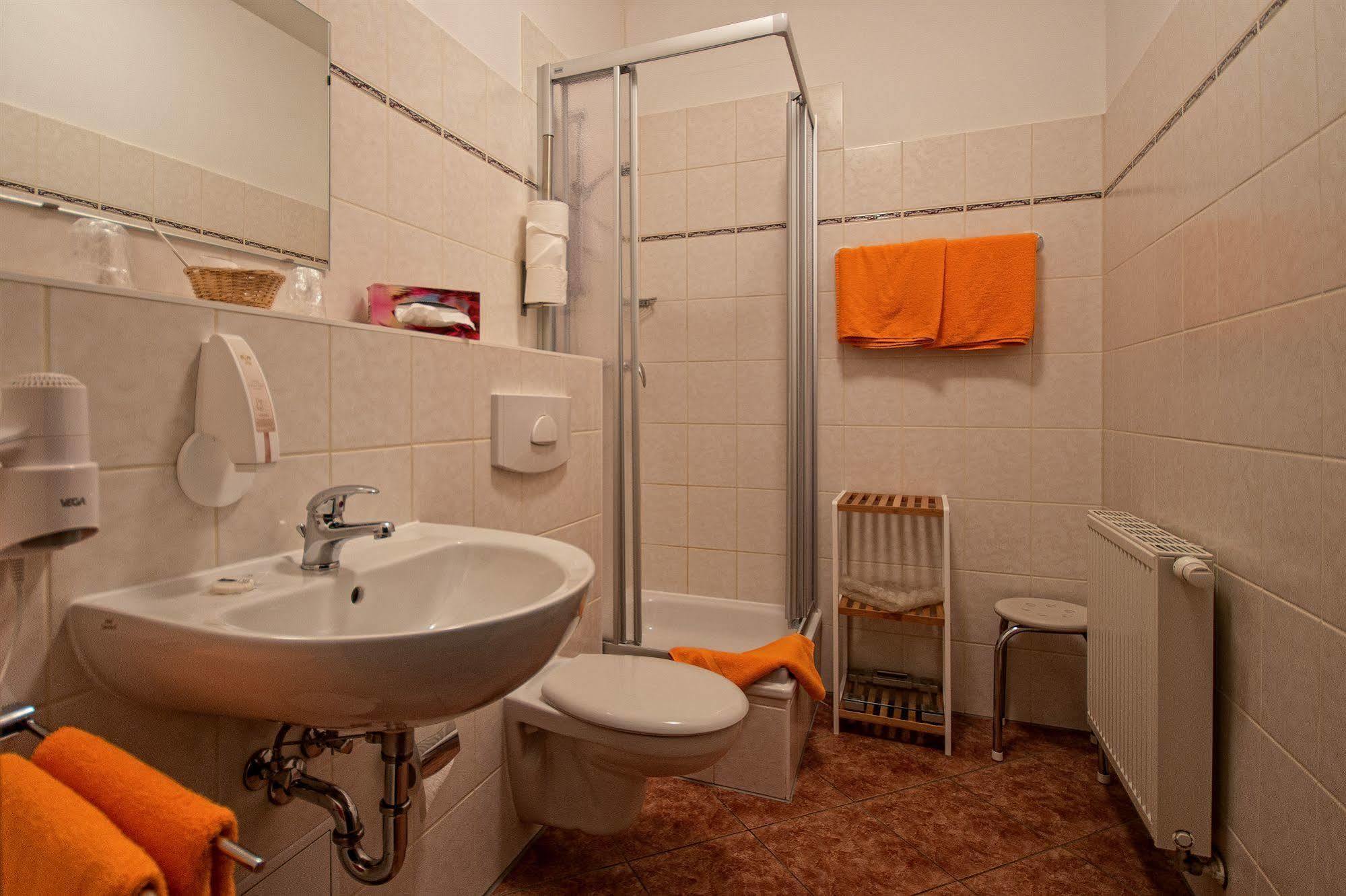 Hotel Zur Henne Naumburg  Dış mekan fotoğraf