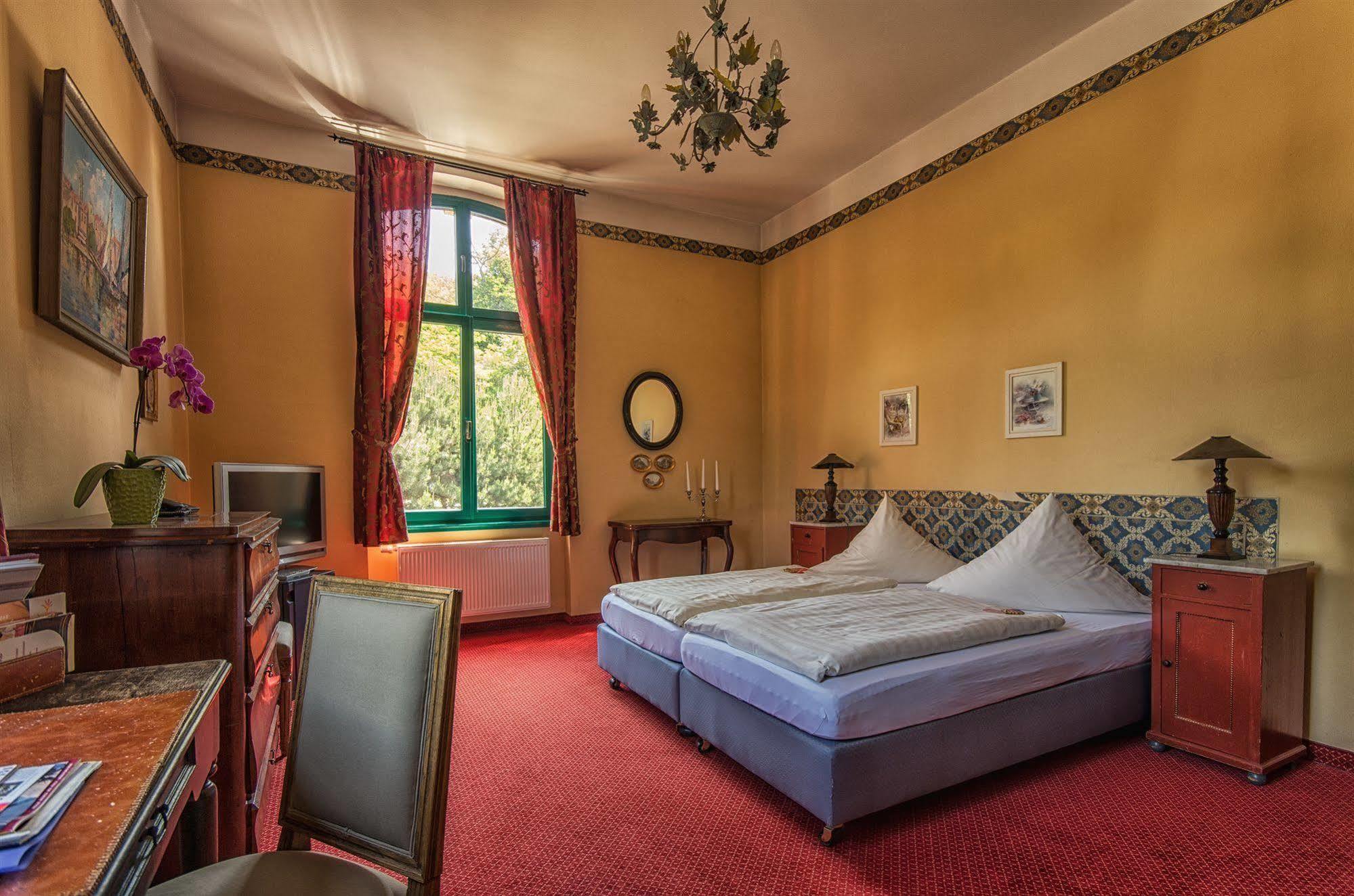 Hotel Zur Henne Naumburg  Dış mekan fotoğraf