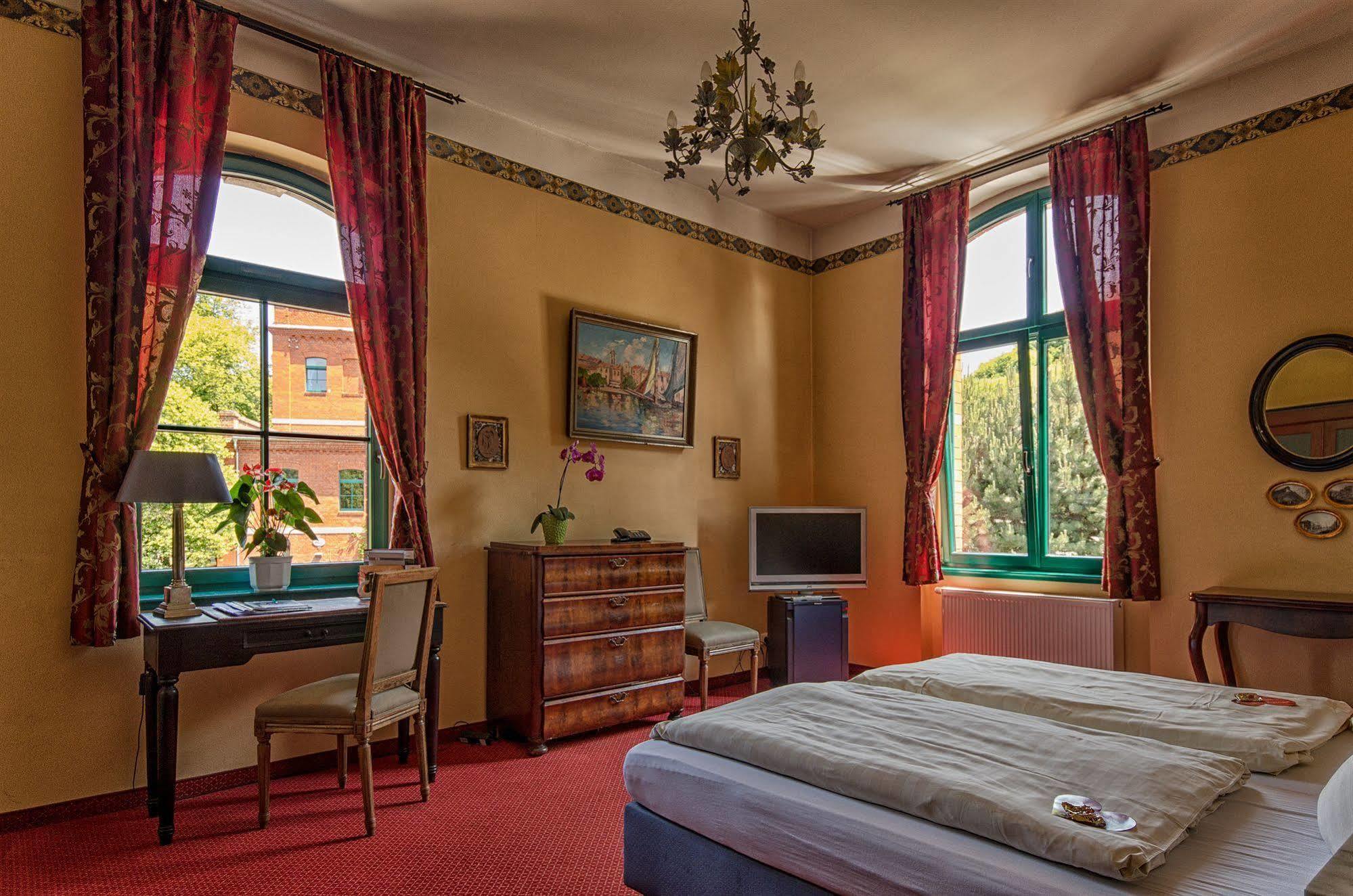 Hotel Zur Henne Naumburg  Dış mekan fotoğraf