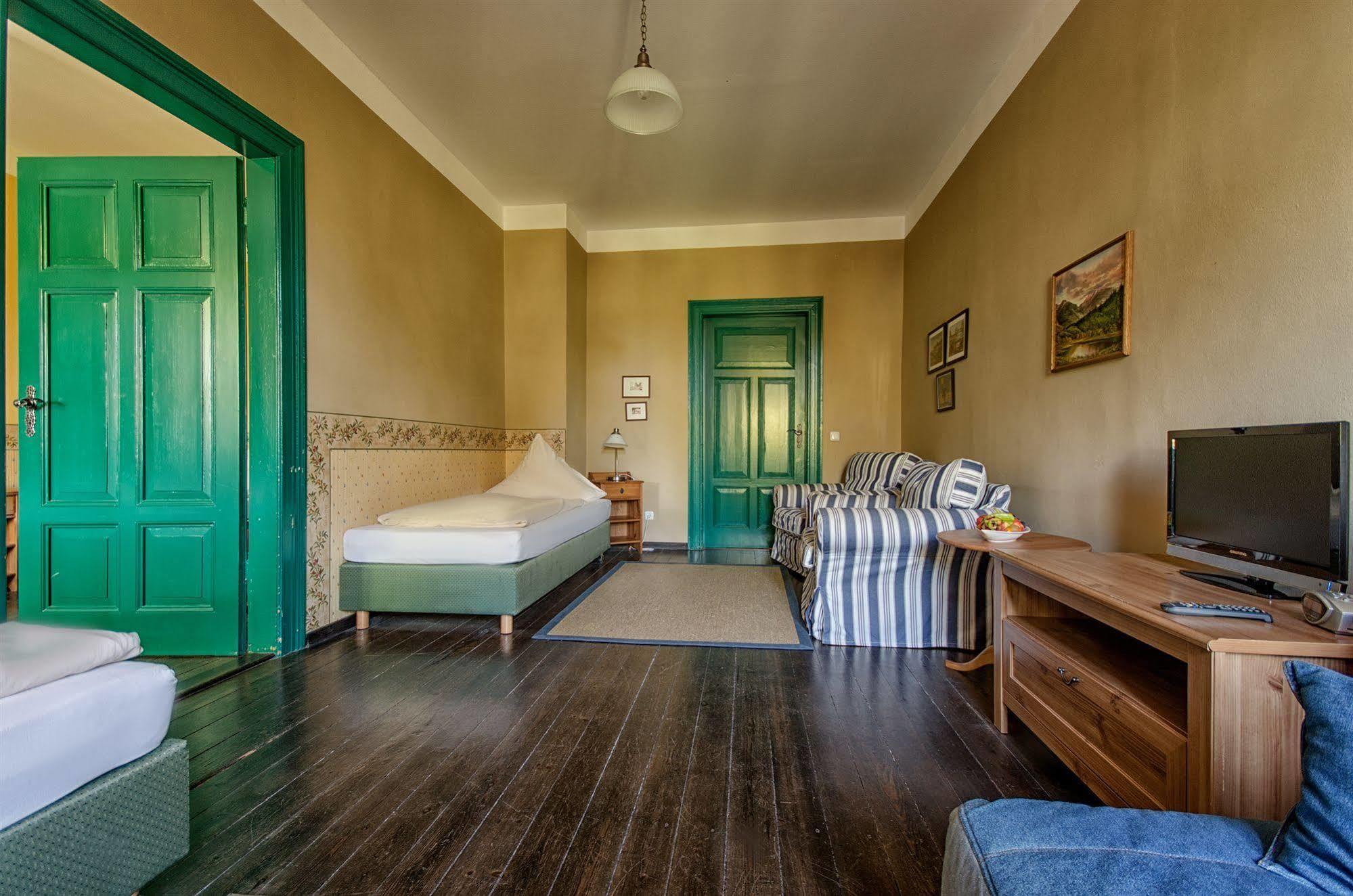 Hotel Zur Henne Naumburg  Dış mekan fotoğraf